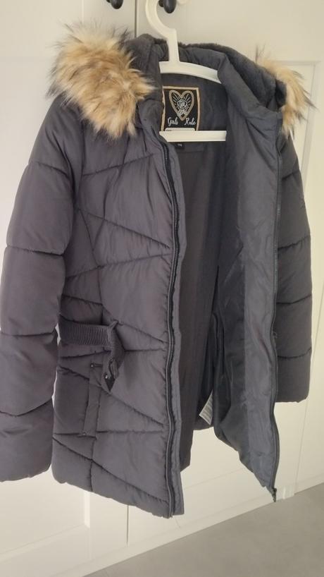 Teplá kvalitná bunda, c&a,170