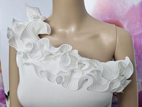 Elegantné body s volánmi, 