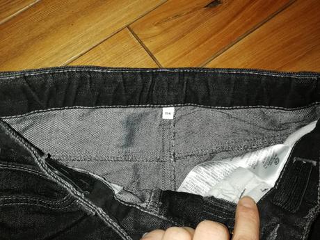 Čierne rifle, c&a,134