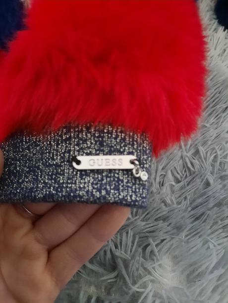 Úžasná bunda guess, guess,164