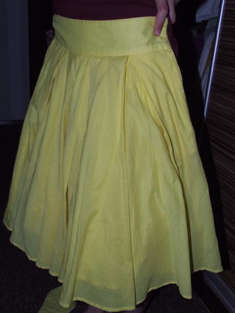 Bohatá sukňa calliope, s