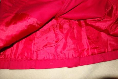 Cerveny kabatik e&r, 34