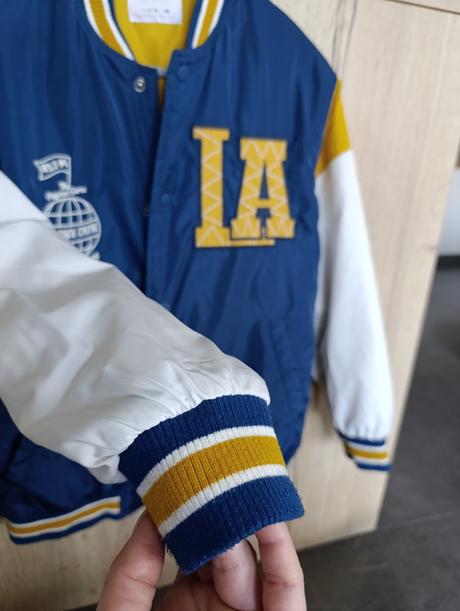 Prechodná hrubšia bunda, zara,152