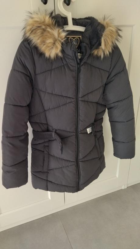 Teplá kvalitná bunda, c&a,170