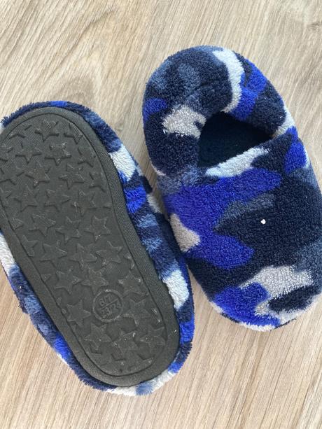 Papučky, lupilu,23