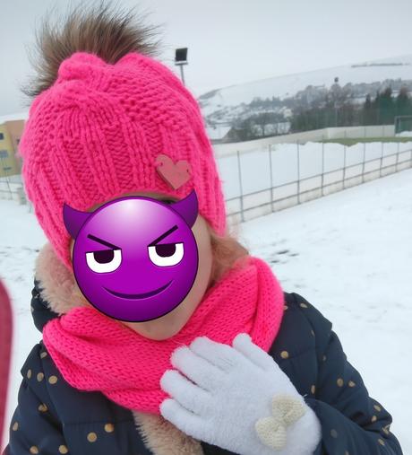 Súprava ciapka a nakrcnik, 128