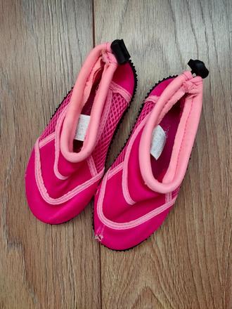 Darujem topánky do vody, 26