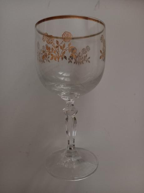 Poháre na víno retro, 