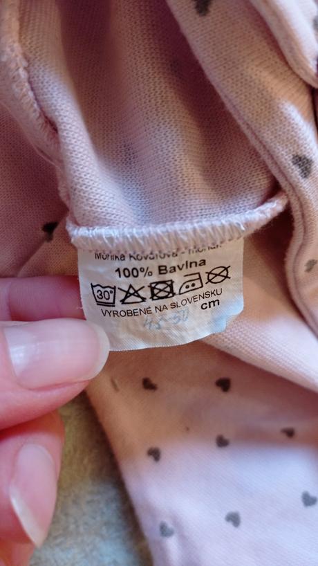 Ciapka s mašličkou a snurkami, 98