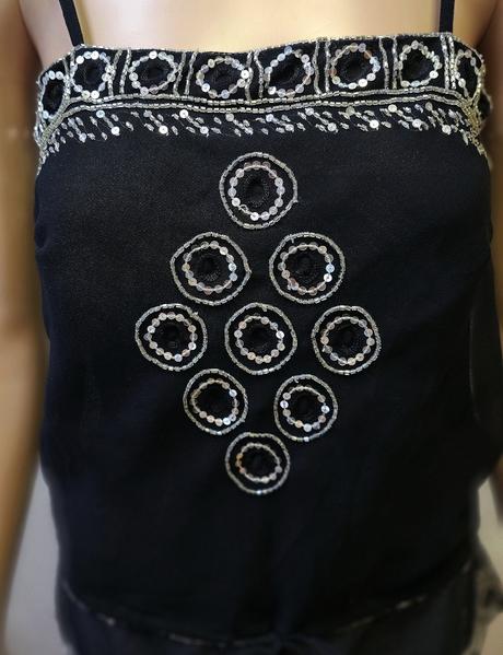 Top so striebornou aplikáciou, new look,38