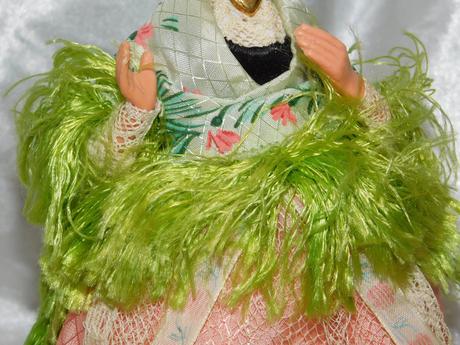 Retro bábika v kroji, 