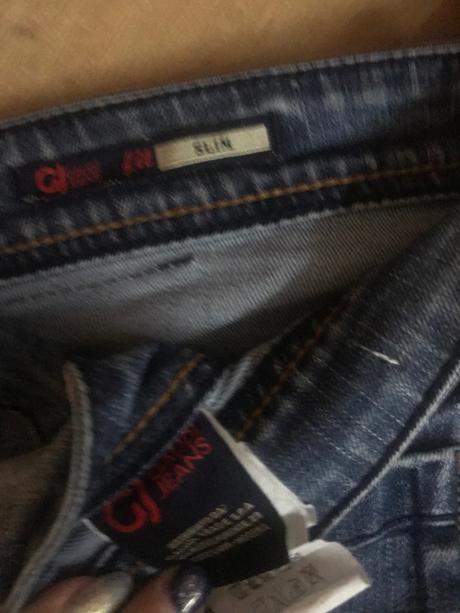 Panske kratase gaudi, gaudi,32