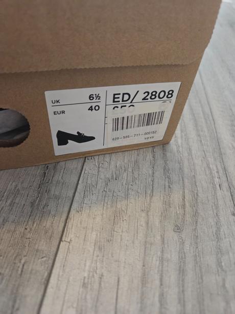 Mokasíny s retiazkou, next,40