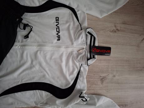 Športová suprava, m