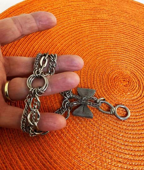 Kovový prívesok na kľúče,