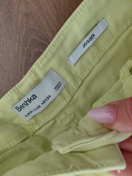 Krasne kapsace bershka, bershka,34
