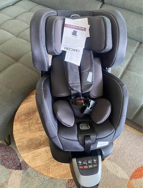 Recaro salia 360 rotation, 