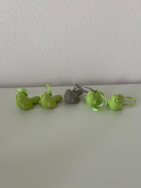 Závesné vtáčiky,