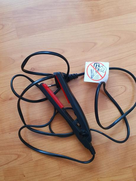 Krepovacia žehlička, 