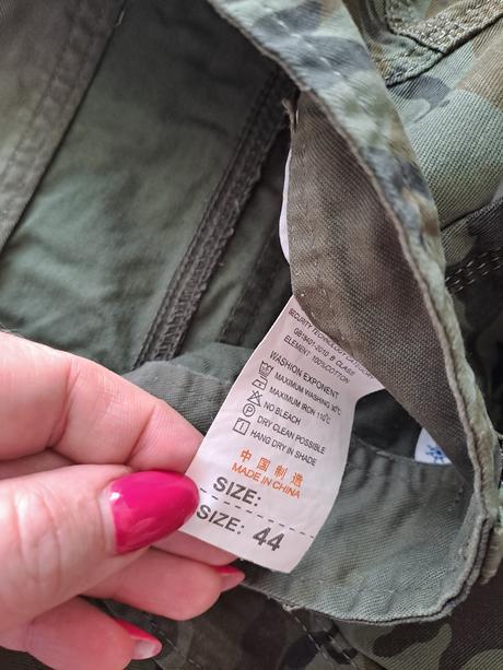 Nenosené maskáčové kraťasy, 44 / xxl