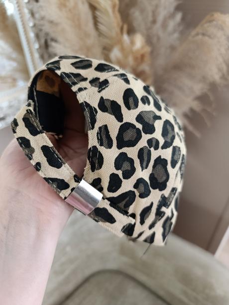Šiltovka s leopardím vzorom, svetlo- béžová, 