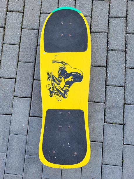 Skateboard žltý, 