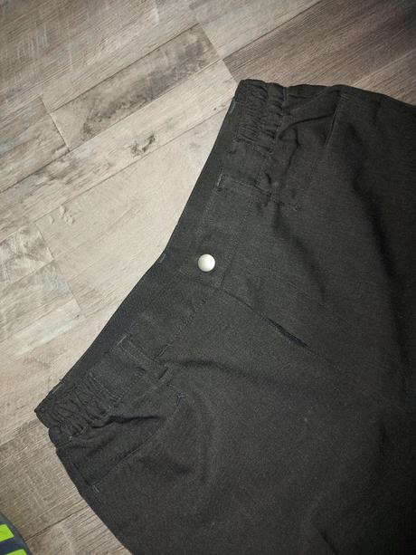 Elegantne nohavice, c&a,152