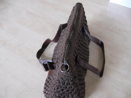 Dámska poloháčkovaná hnedá kabelka do ruky, 