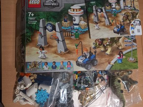 Lego triceratops 75937 jurský park,
