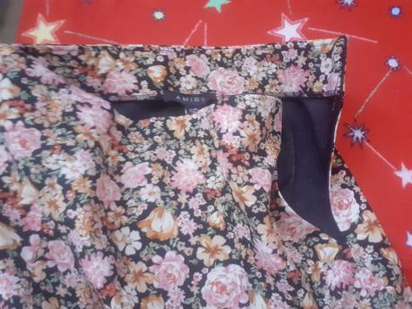 Dámska kvietkovaná sukňa, amisu,170