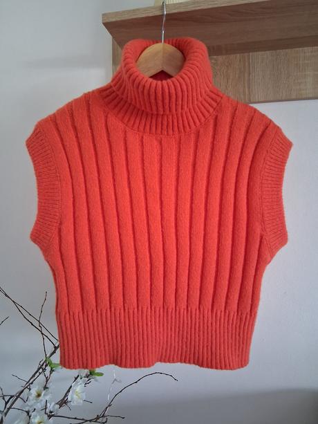 Oranžová vesta, gate,40