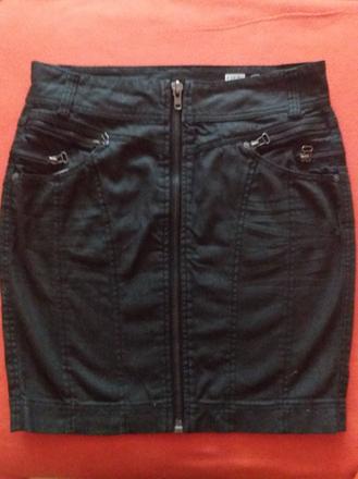 Čierna riflova sukňa s tmavym zipsom, kenvelo,m