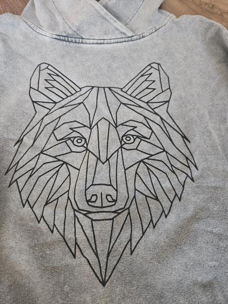 Tenka mikina despacito, 122