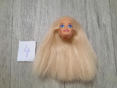 Hlavy barbie - bez tela, len hlavy,
