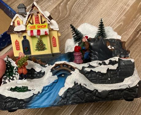 Krásna svietiaca zimná vianočná dekorácia, 