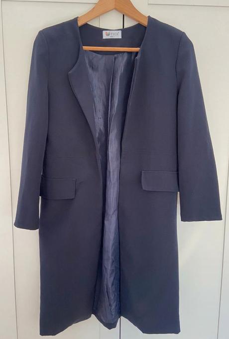 Modré dlhé sako, s