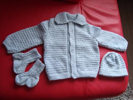 Mix svetríkov,cena spolu,predaj aj samostatne, 68