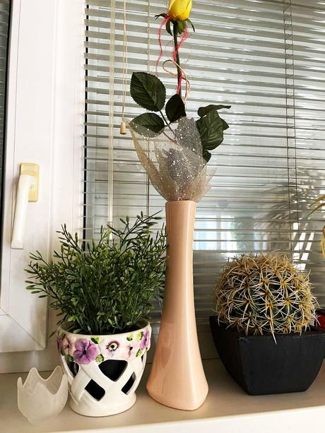 Starožitný kvetináč, 