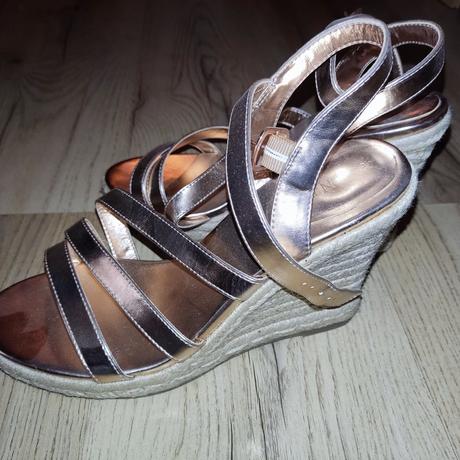 Predám nové sandále next, next,40 / 41