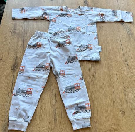 Rastúce pyžamko pyžamkovo, 98