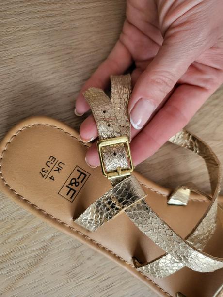 Zlaté sandálky, f&f,37