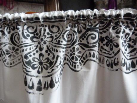 Vitrážková záclonka, 