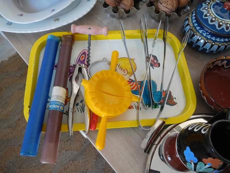 Smalt, keramika, prútené,mlynčeky,,