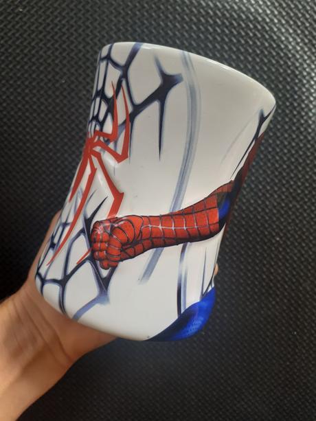 3d hrnček spider-man marvel,