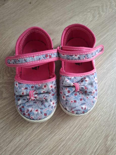 Sandálky papučky, 22