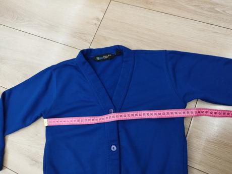 Mikinka na gombíky, 110