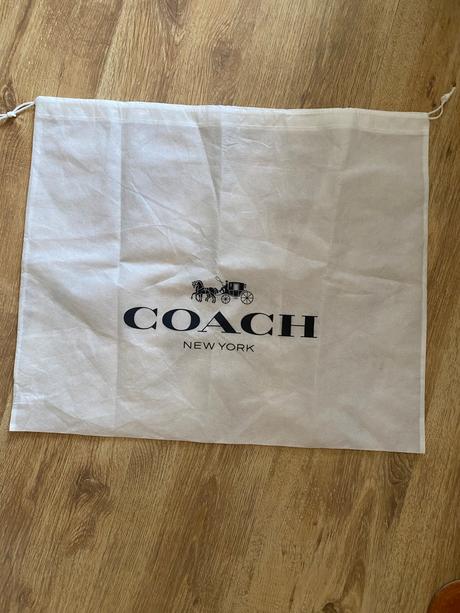 Dust bag coach, coach
