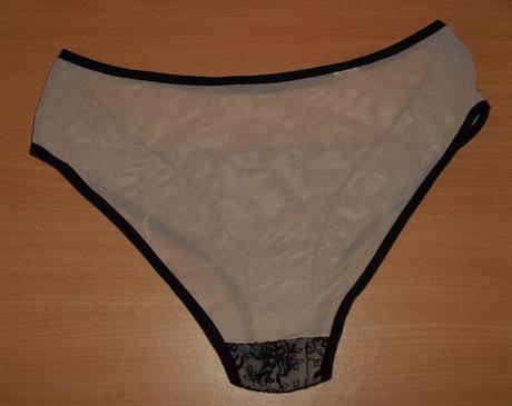 Elegantne vysivane nohavicky, m