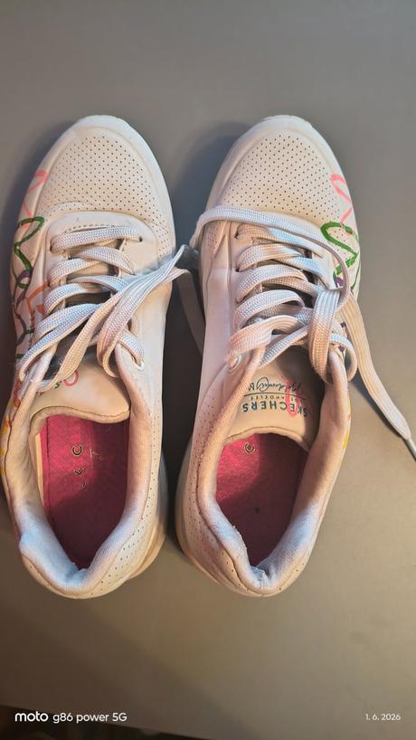 Botasky pre dievča, skechers,37