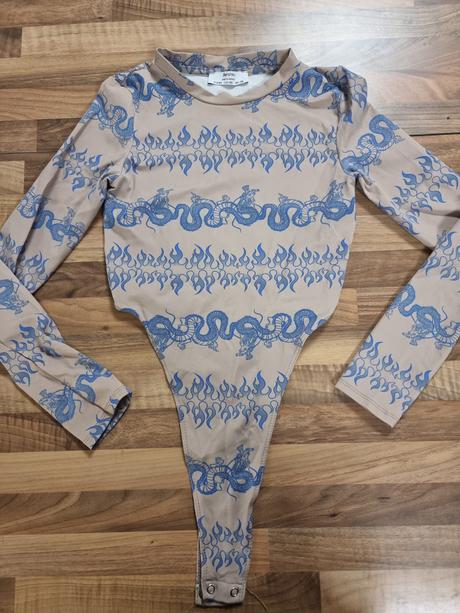 Trická a crop topy, bershka,xs